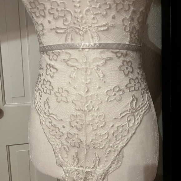 White sexy detailed lace bodysuit ** - Picture 13 of 14